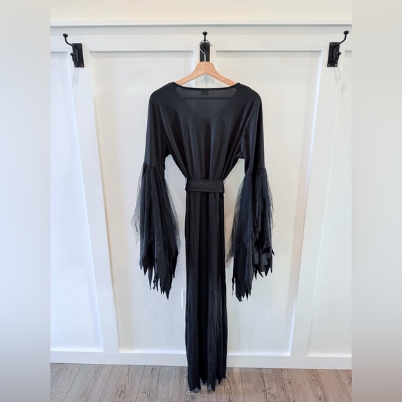 Adult Spirit Halloween Purple Witch Costume + EXTRA ACCESSORIES FOR COSTUME - Picture 13 of 16